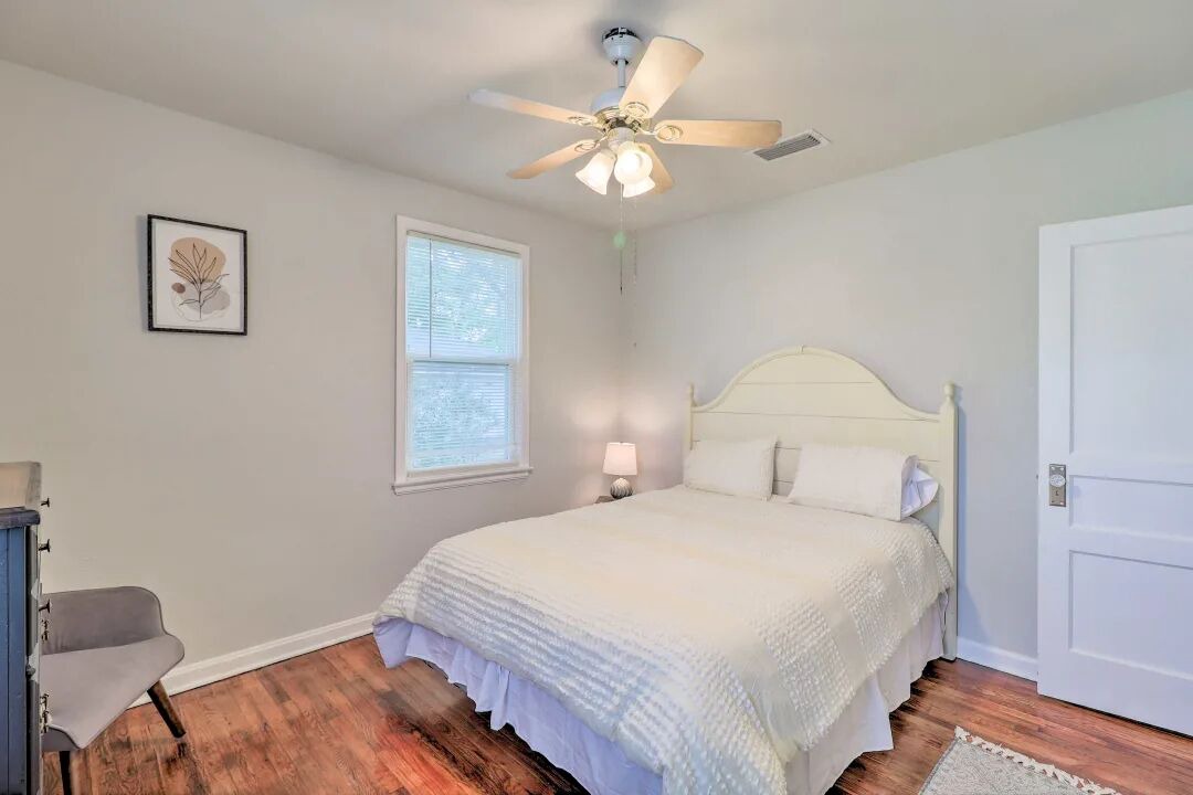 Photo of Bedroom in Lake Forest