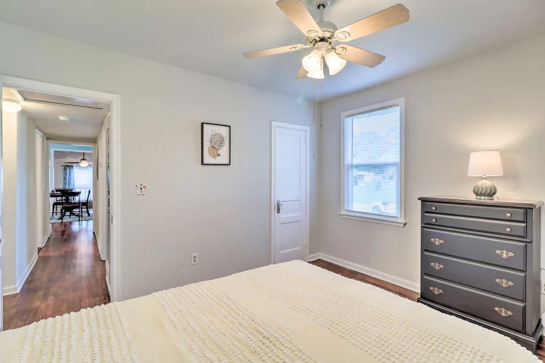 Photo of Bedroom in Lake Forest