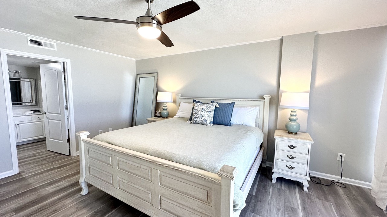 Photo of Bedroom in Miramar Beach