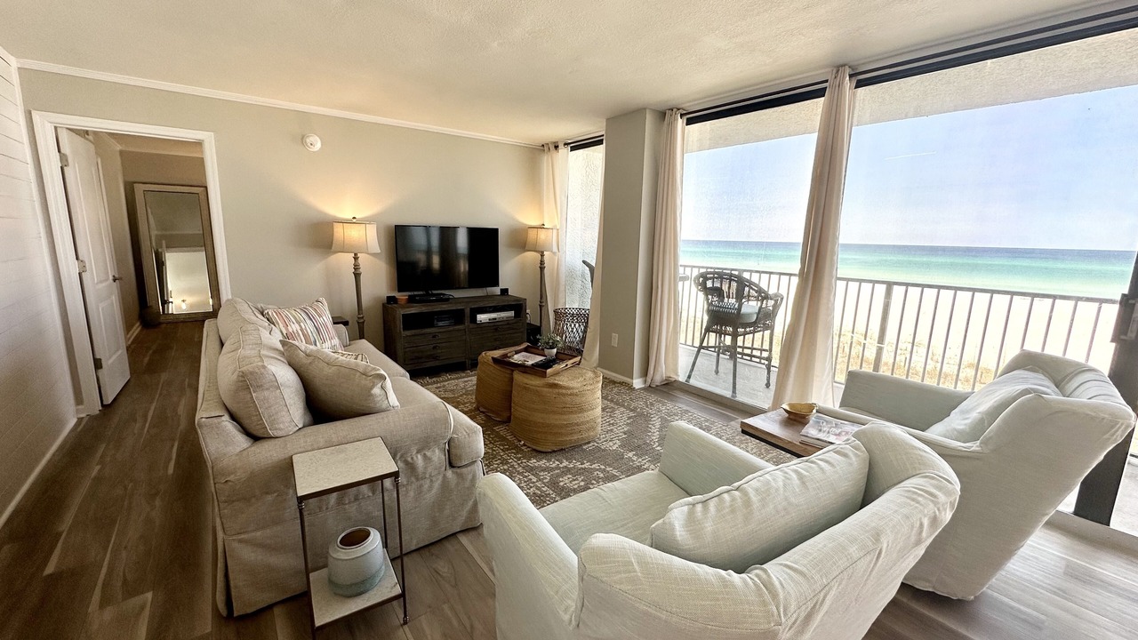 Photo of Livingroom in Miramar Beach