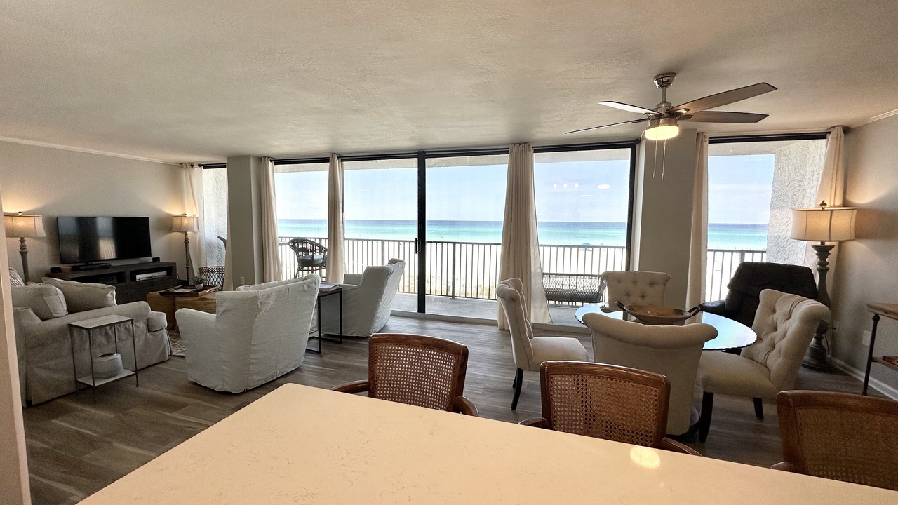 Photo of Livingroom in Miramar Beach