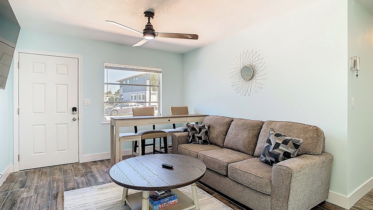 Photo of Livingroom in Spring Hill