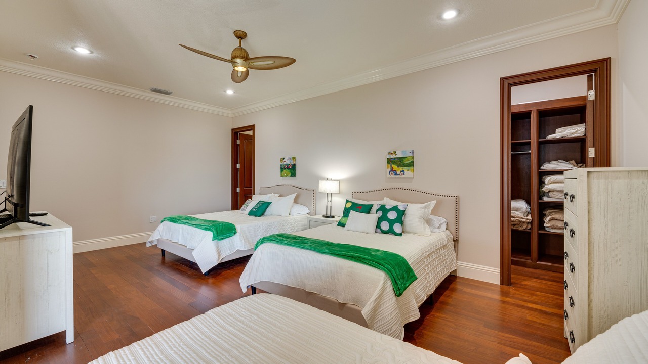 Photo of Bedroom in Groveland