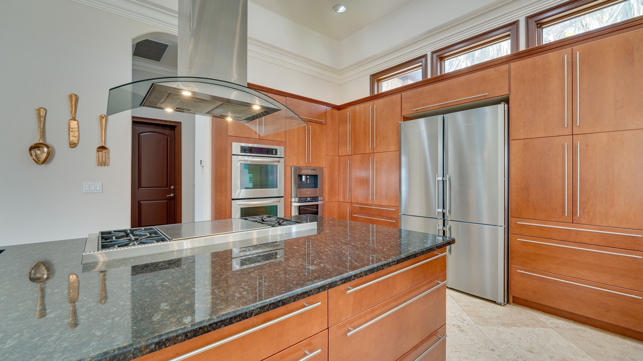 Photo of Kitchen in Groveland