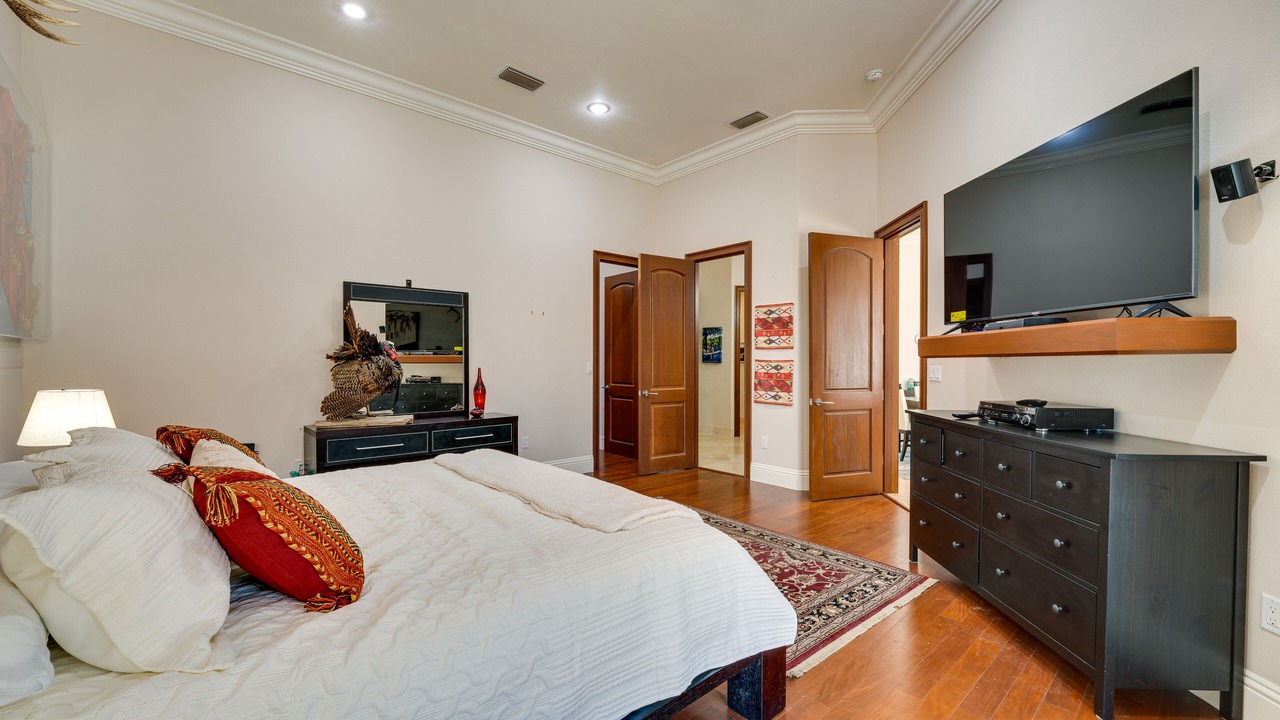 Photo of Bedroom in Groveland