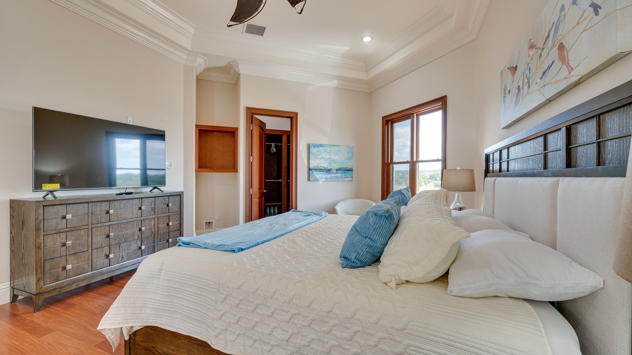 Photo of Bedroom in Groveland