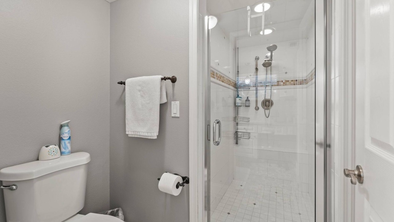 Photo of Bathroom in Seminole