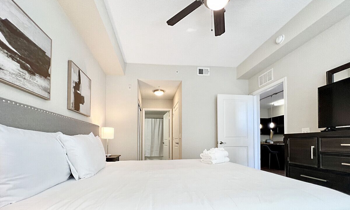 Photo of Bedroom in Carver City - Lincoln Gardens