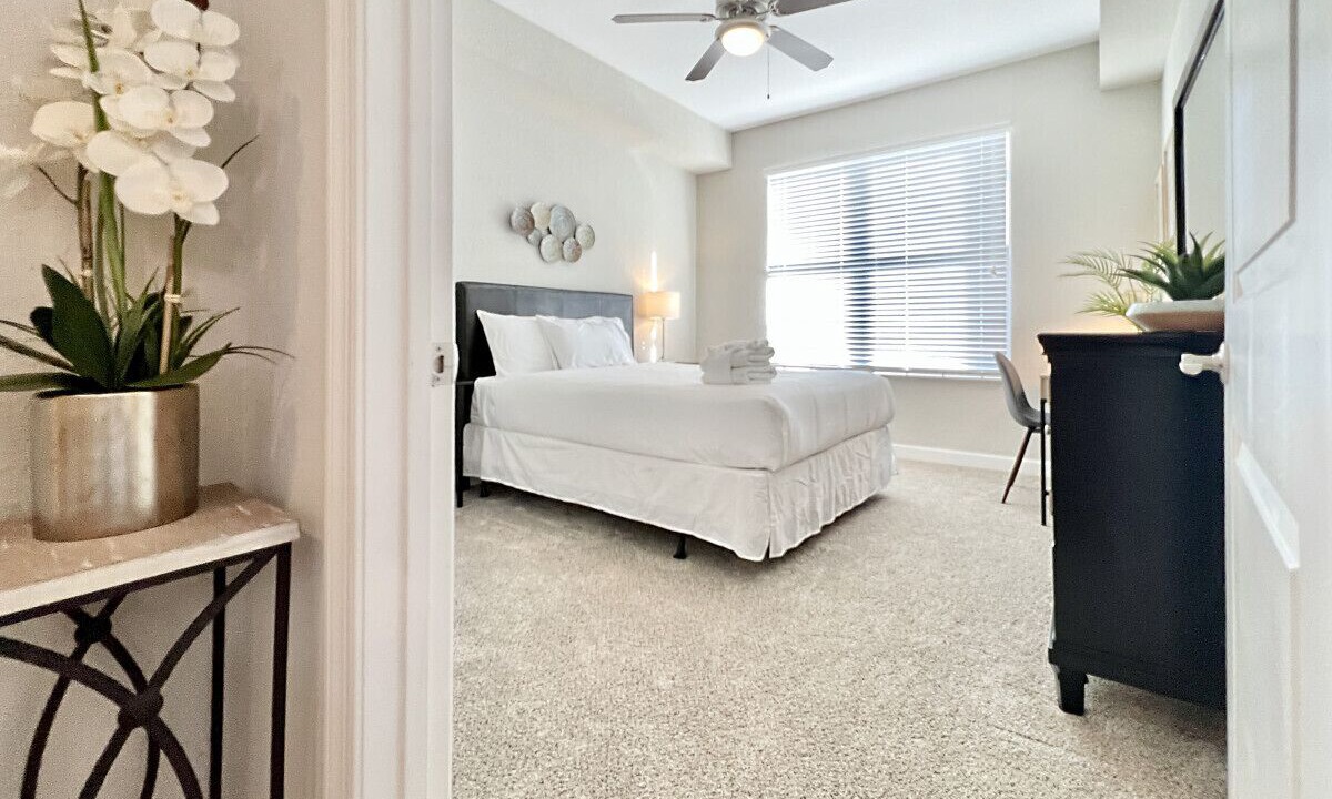 Photo of Bedroom in Carver City - Lincoln Gardens