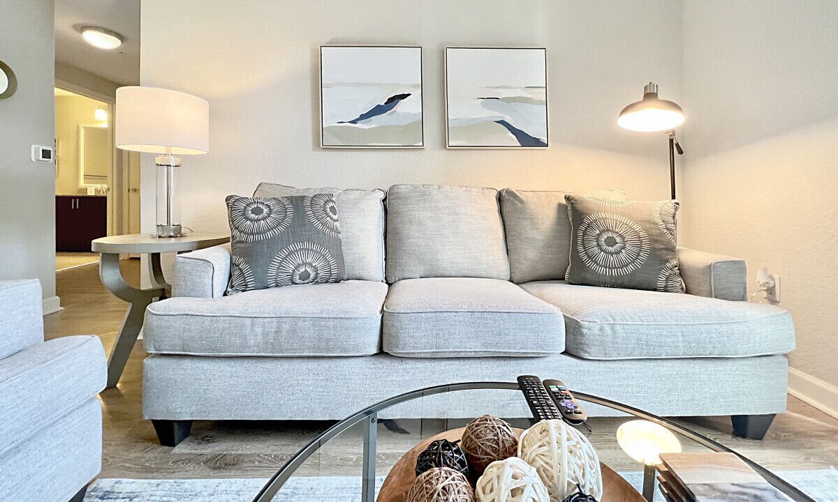 Photo of Livingroom in Carver City - Lincoln Gardens