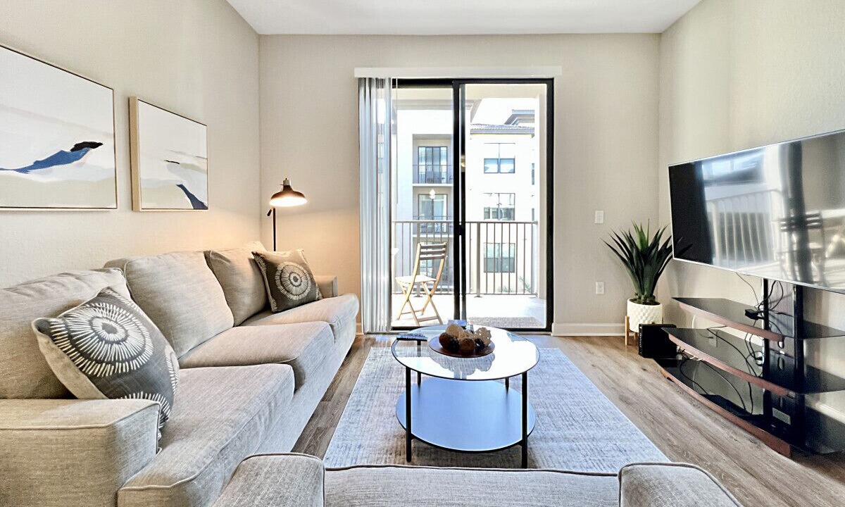 Photo of Livingroom in Carver City - Lincoln Gardens