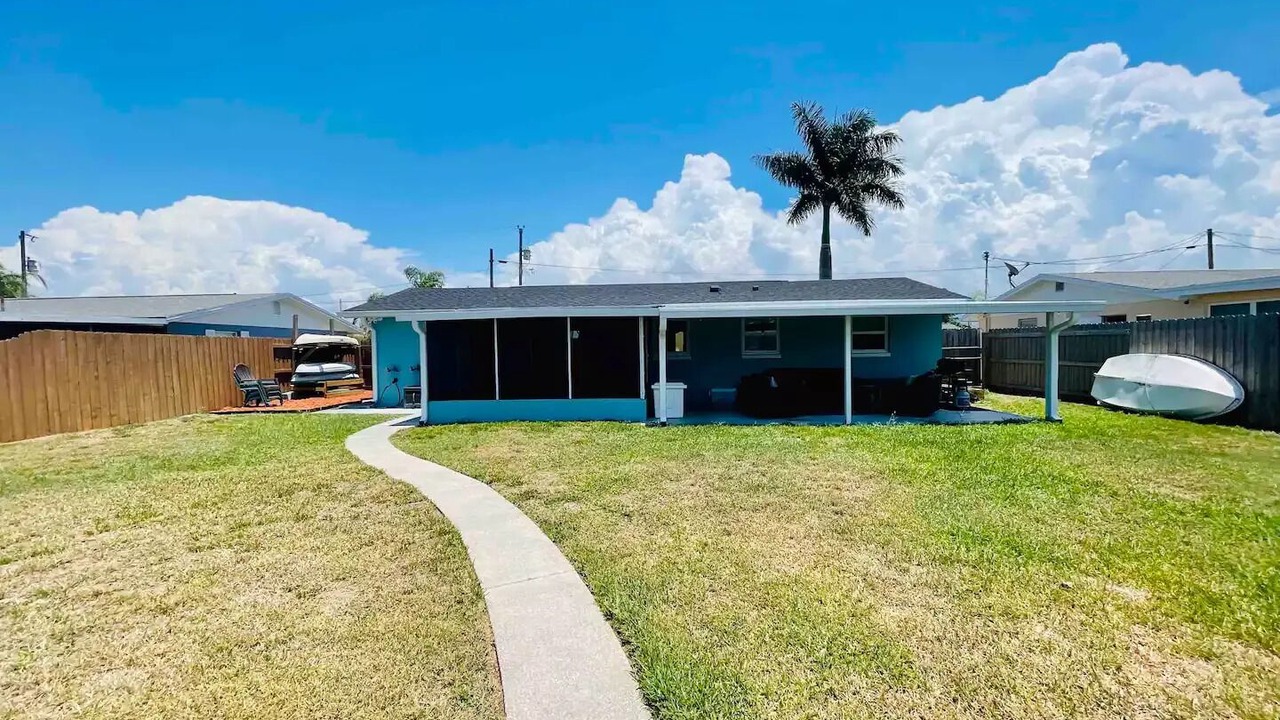 Photo of Outdoor in Hudson Beach Estates