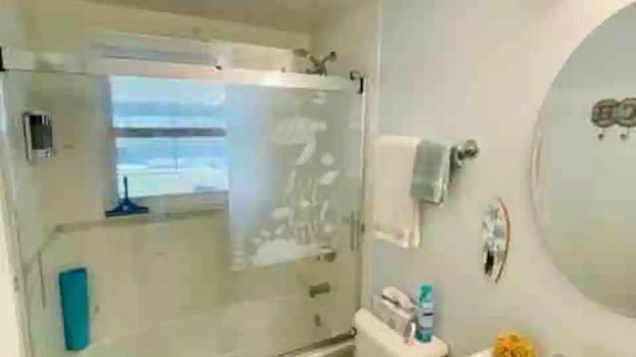 Photo of Bathroom in Hudson Beach Estates