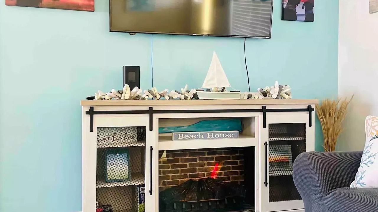 Photo of Livingroom in Hudson Beach Estates