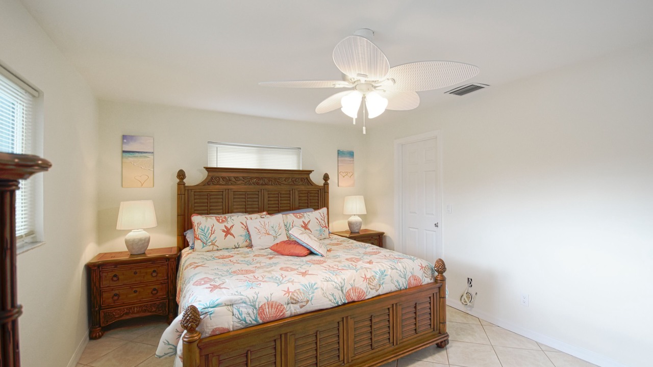 Photo of Bedroom in Fort Myers Shores