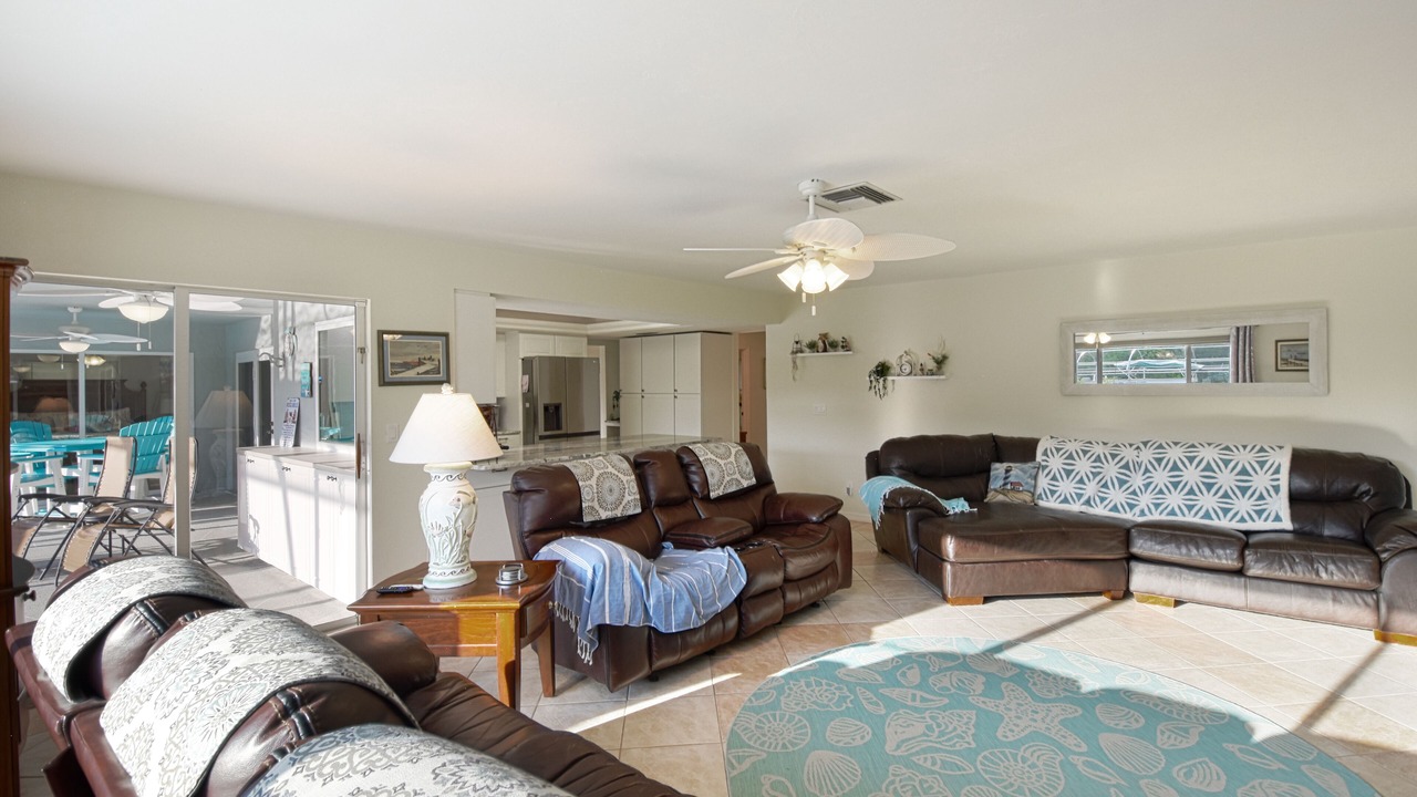 Photo of Livingroom in Fort Myers Shores