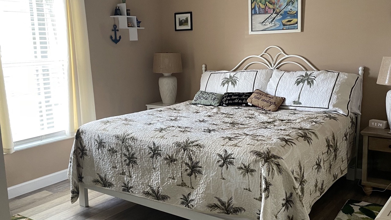Photo of Bedroom in Florida Pines