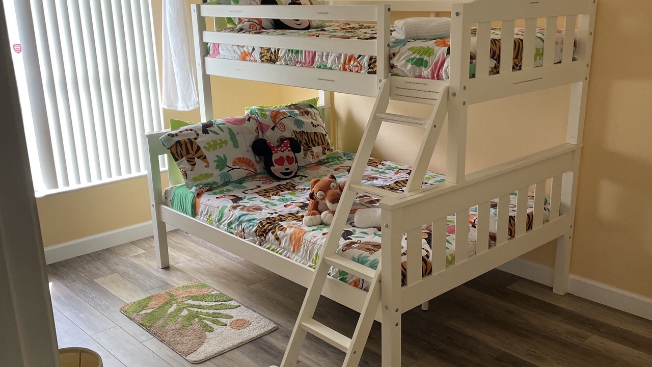 Photo of Bedroom in Florida Pines