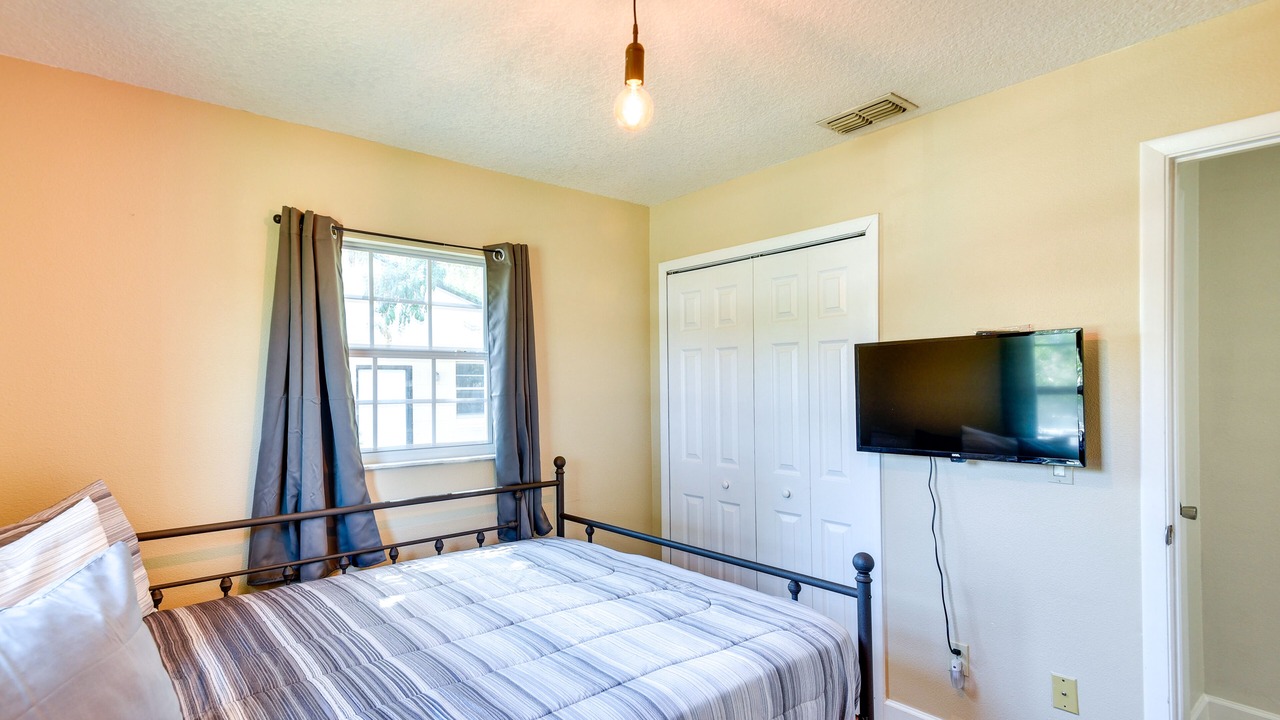 Photo of Bedroom in Longwood