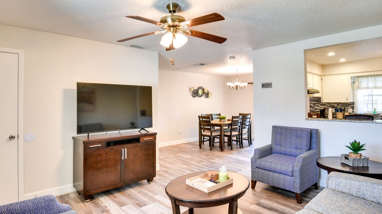 Photo of Livingroom in Longwood