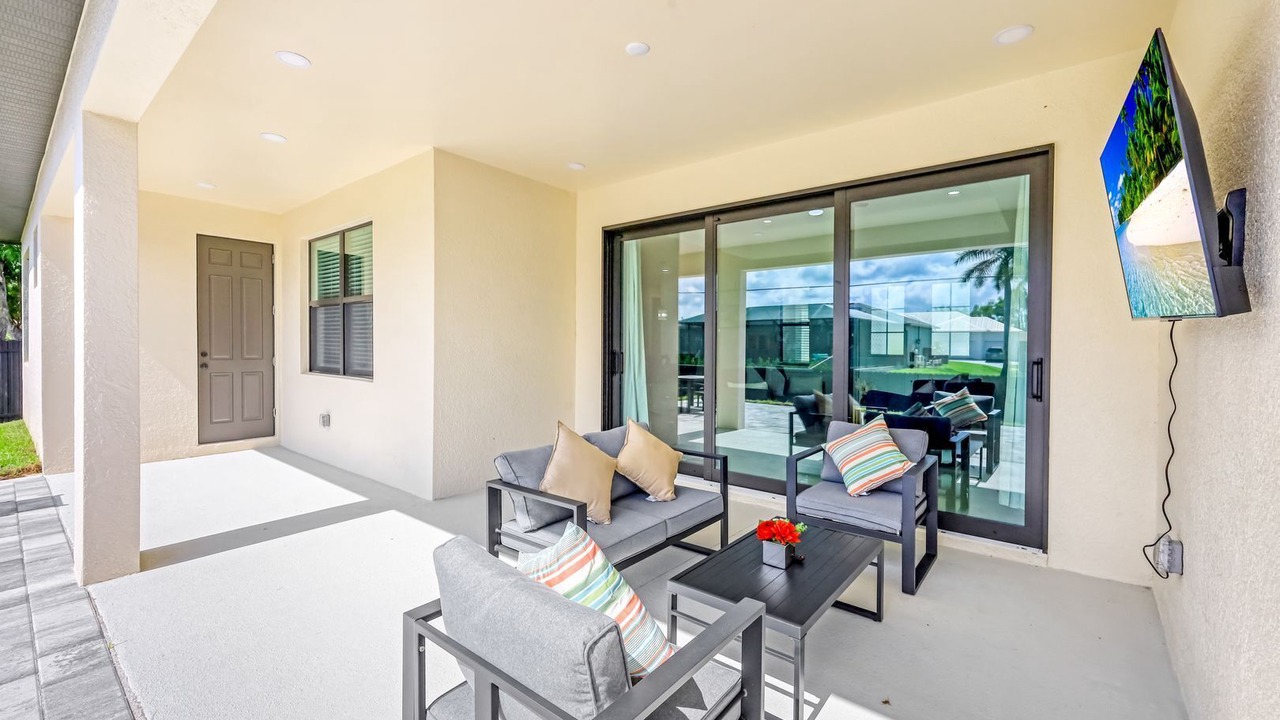 Photo of Patio Balcony in San Carlos Park