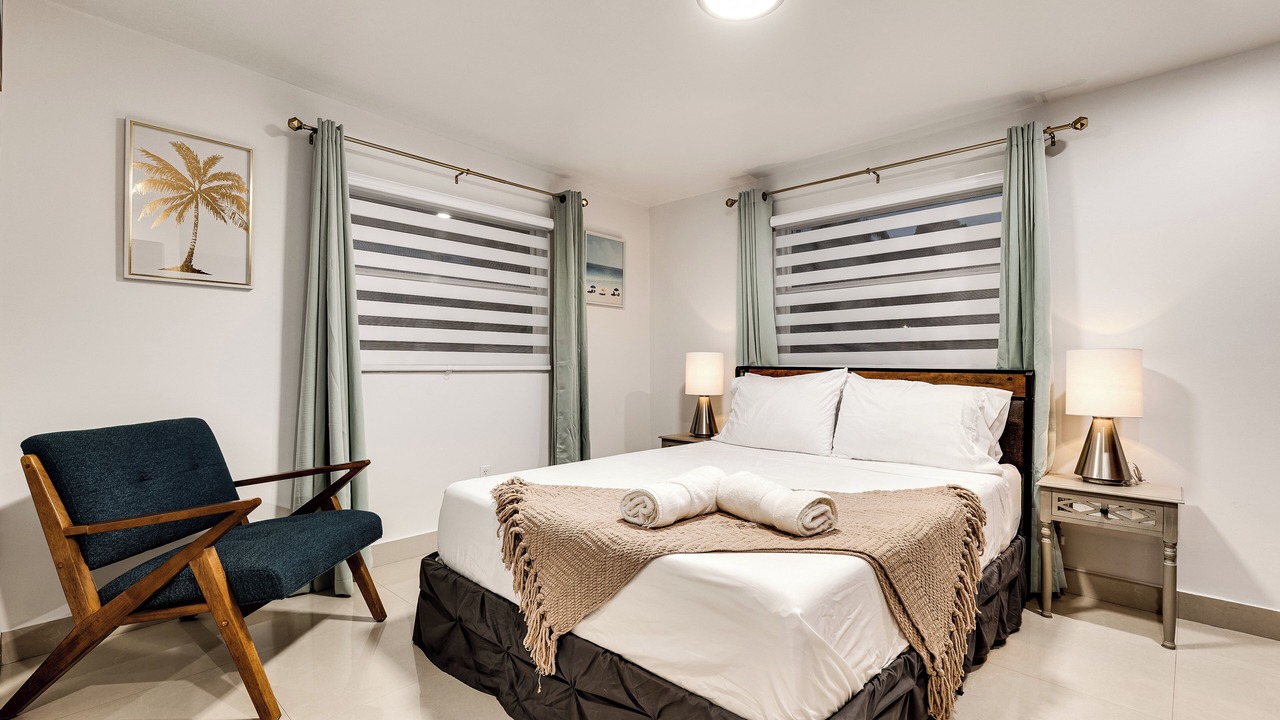 Photo of Bedroom in Ludlam