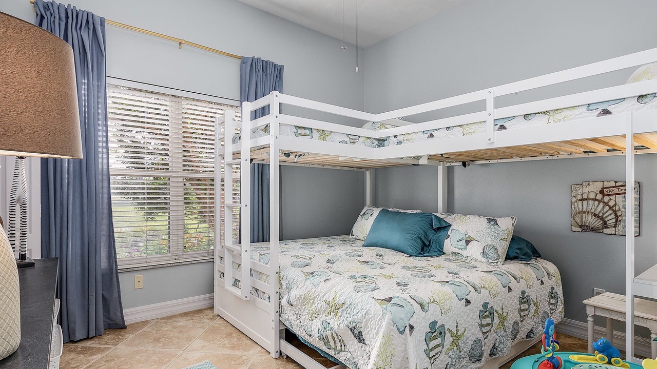 Photo of Bedroom in Saint James City