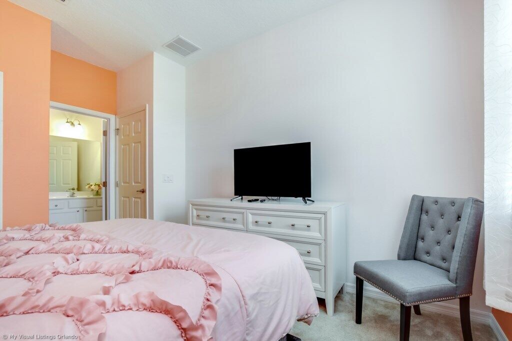 Photo of Bedroom in Loughman