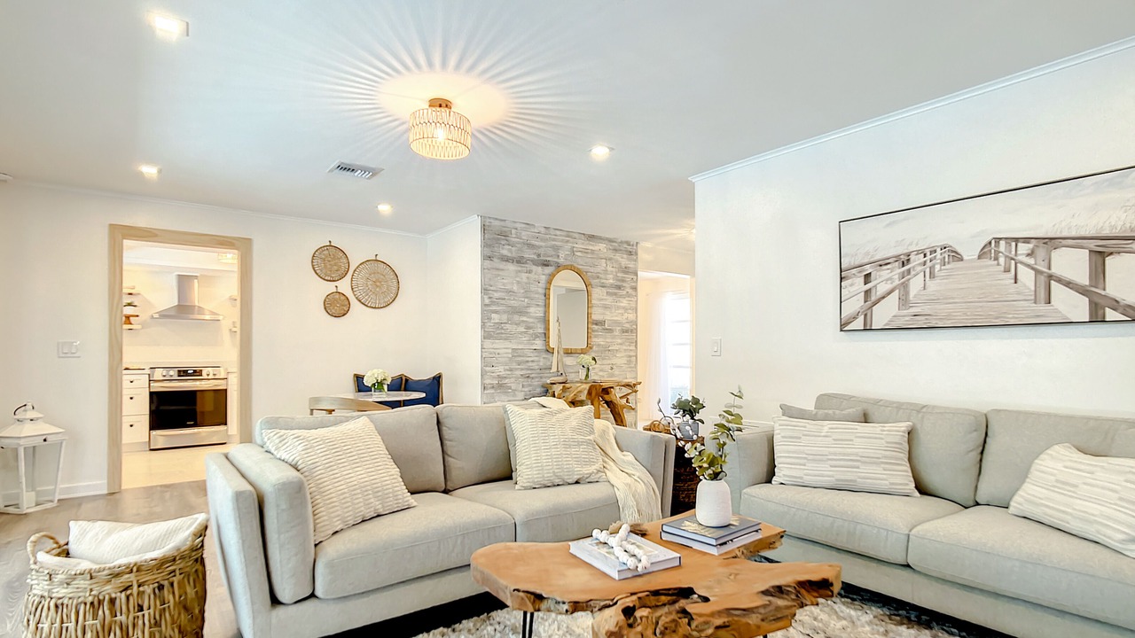 Photo of Livingroom in Palm River Estates