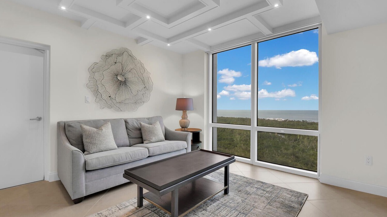 Photo of Livingroom in Pelican Bay