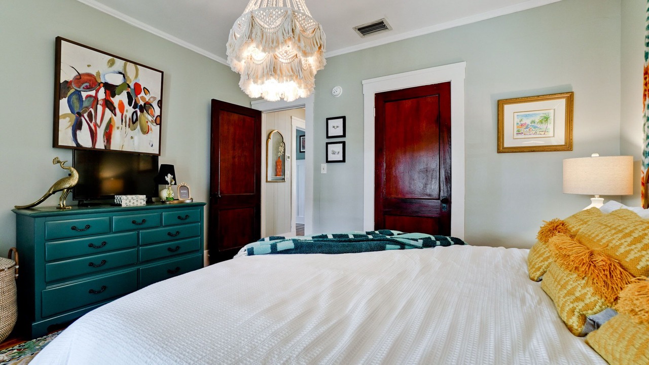Photo of Bedroom in River District