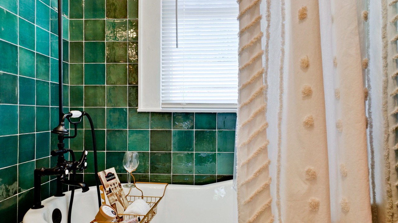 Photo of Bathroom in River District