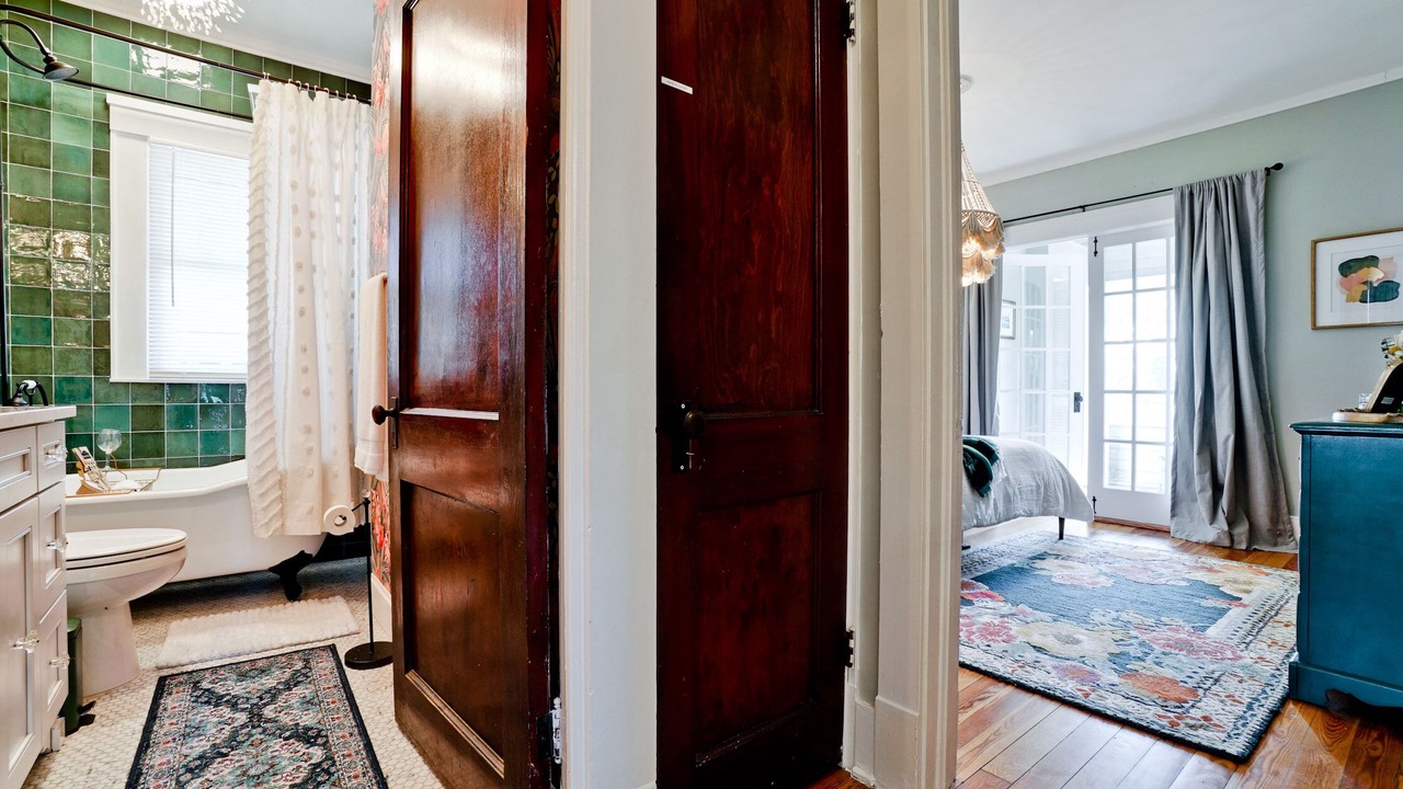 Photo of Bedroom in River District