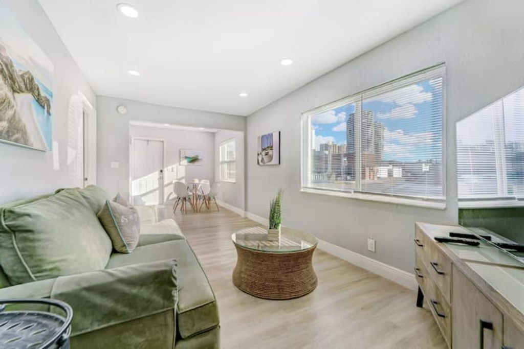 Photo of Livingroom in Singer Island