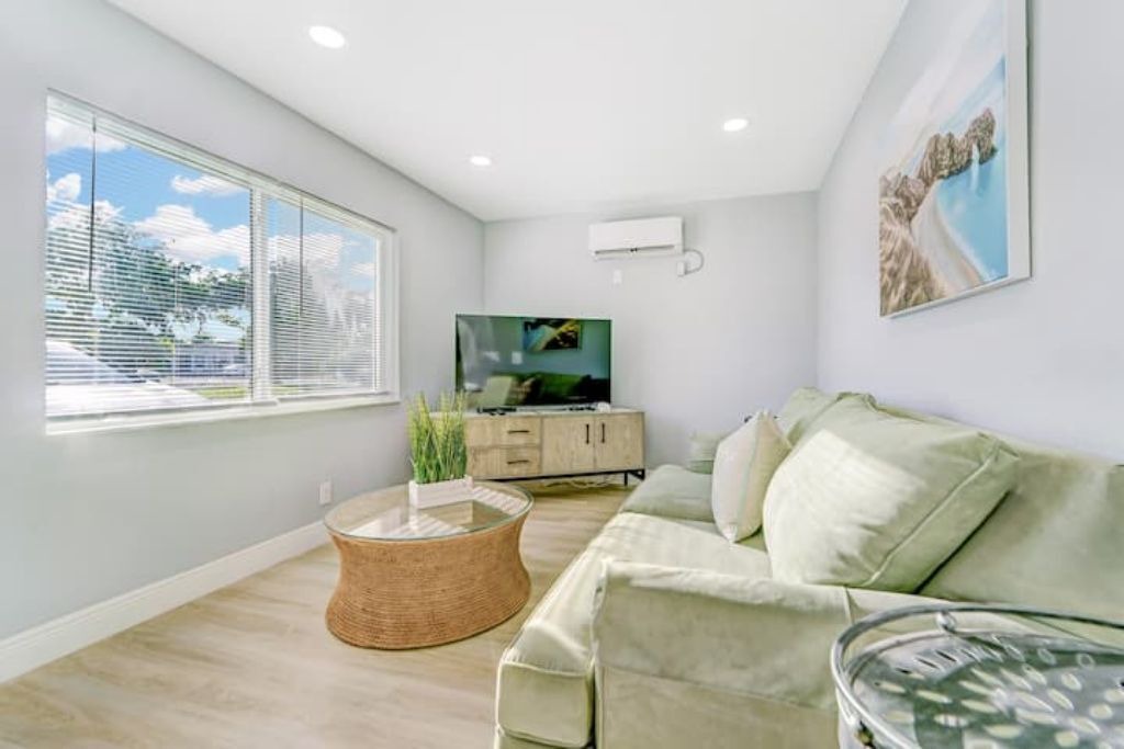 Photo of Livingroom in Singer Island