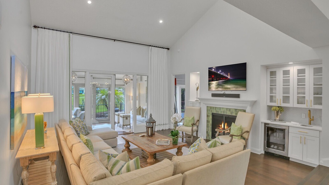 Photo of Livingroom in Sawgrass