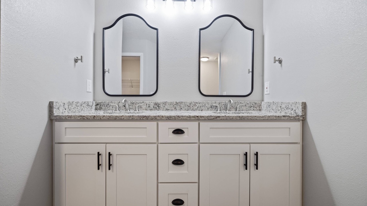Photo of Bathroom in Avis Oaks