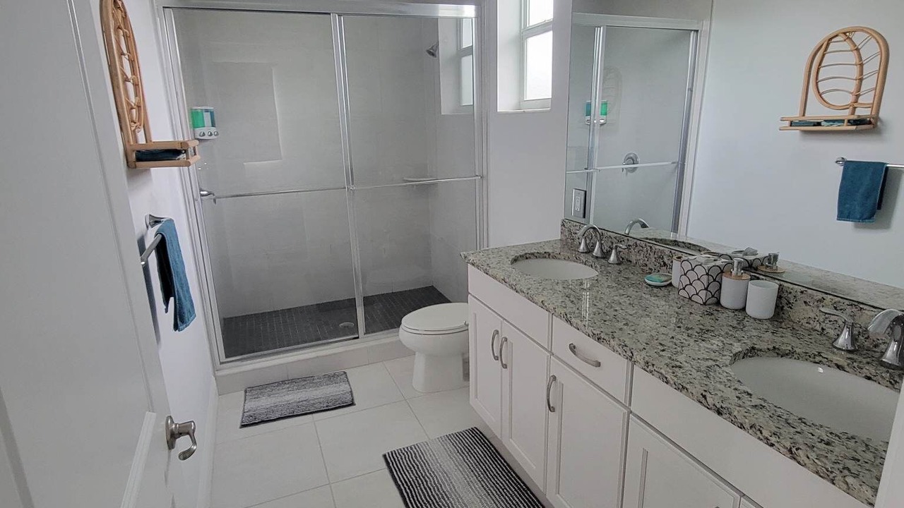 Photo of Bathroom in Naples