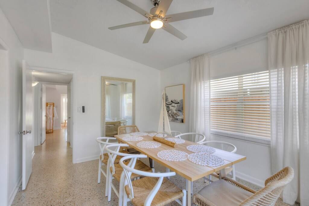 Photo of Livingroom in Jupiter