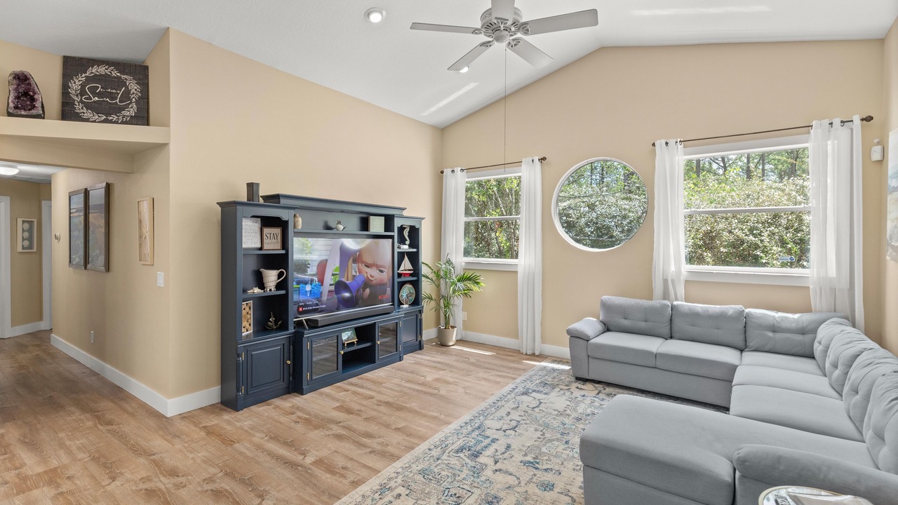 Photo of Livingroom in Citrus Springs