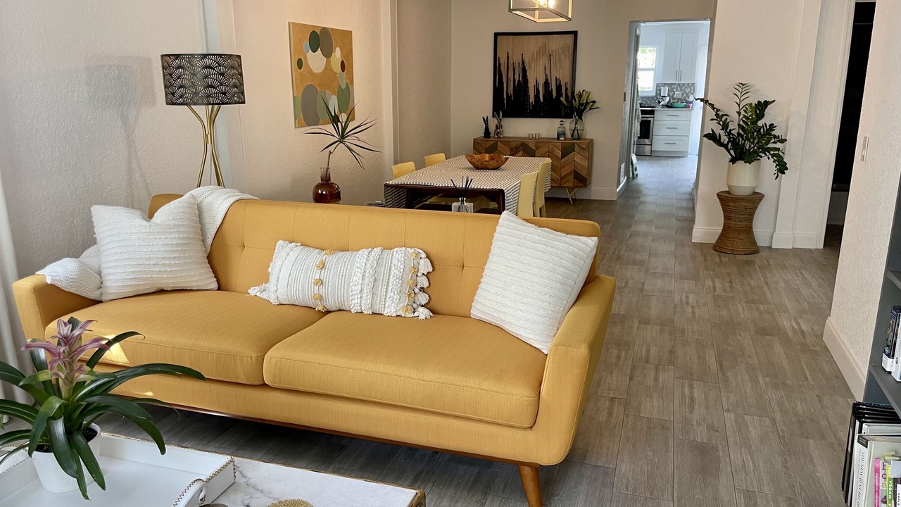 Photo of Livingroom in Old Northwood Historic District