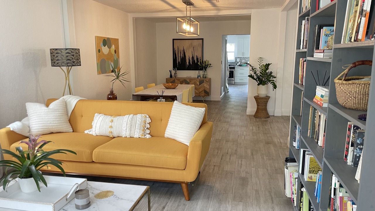 Photo of Livingroom in Old Northwood Historic District