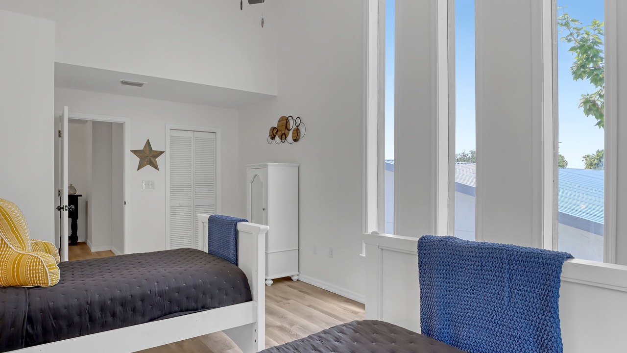 Photo of Bedroom in Cape Caneveral Beach Gardens