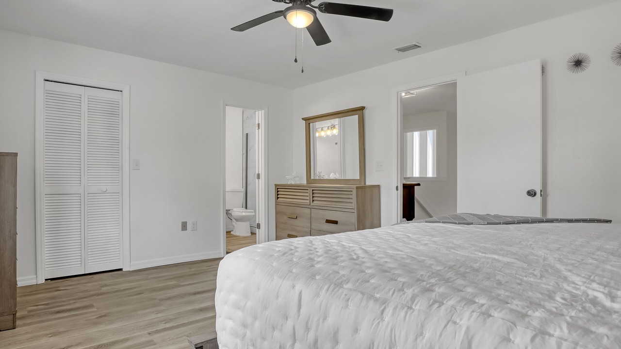 Photo of Bedroom in Cape Caneveral Beach Gardens