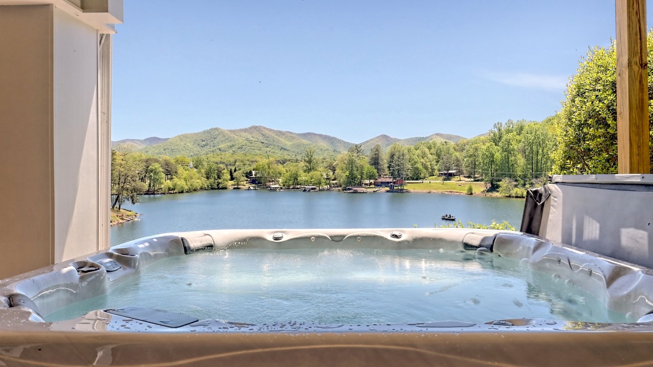 Photo of Others in Hiawassee