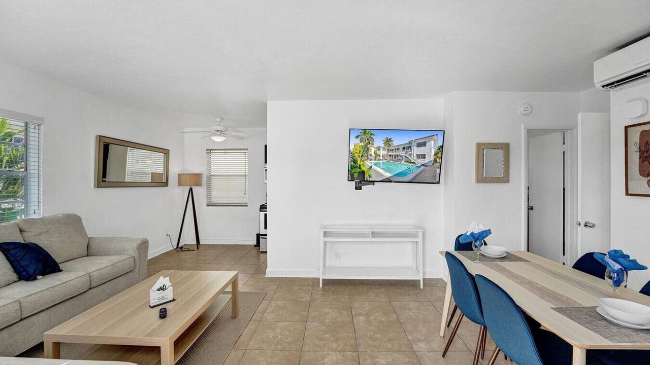 Photo of Livingroom in North Beach