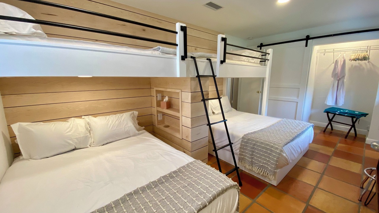 Photo of Bedroom in Naples