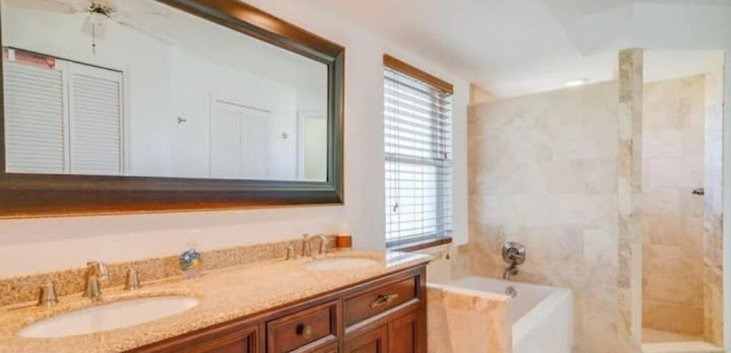 Photo of Bathroom in Yacht Club