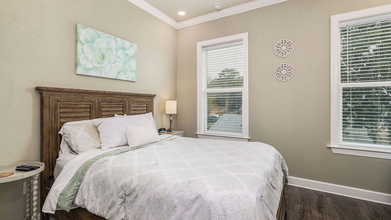 Photo of Bedroom in Mary Esther