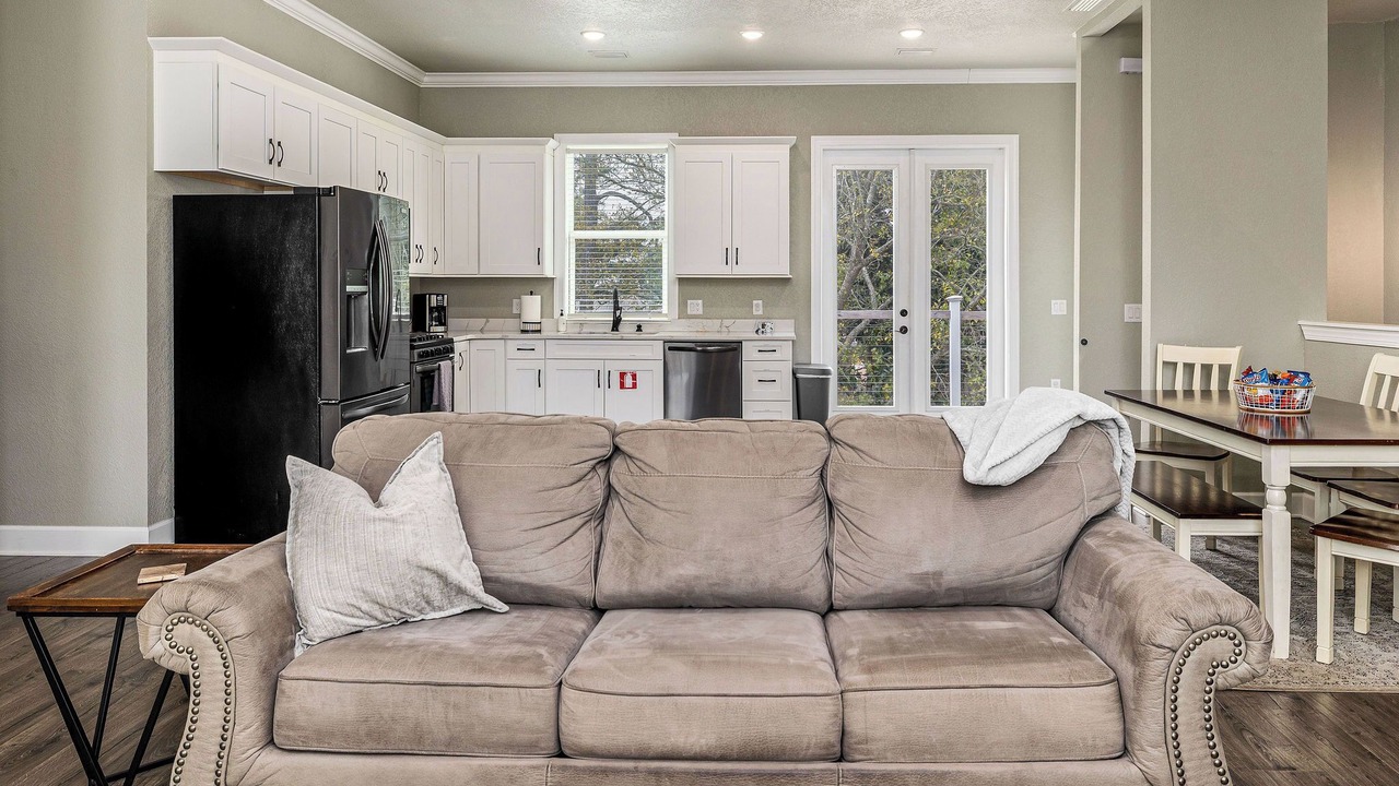 Photo of Livingroom in Mary Esther